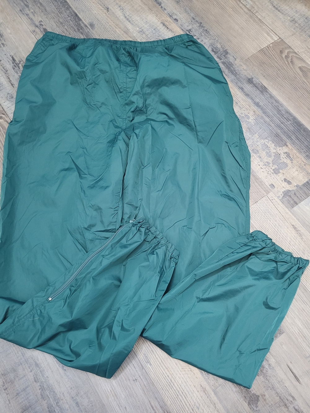 Woolrich Mallard Green Size Large Packable Unisex Outdoor Wind/Rain Hiking Pants